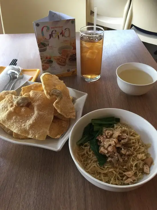 Gambar Makanan Bakmi GM Gajah Mada Plaza 6