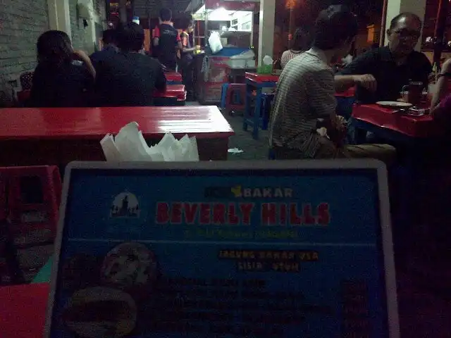 Gambar Makanan Beverly Hills 2