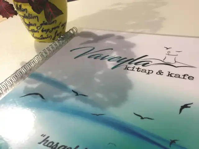 Vaveyla Kitap&Kafe'nin yemek ve ambiyans fotoğrafları 4