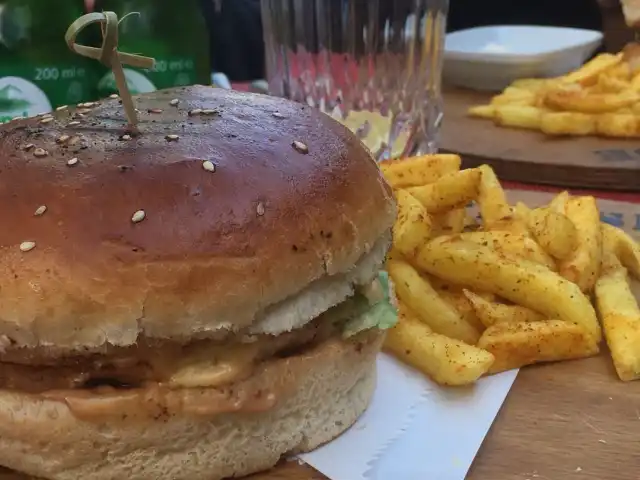 Intense Burger&Bistro Türkbükü'nin yemek ve ambiyans fotoğrafları 8