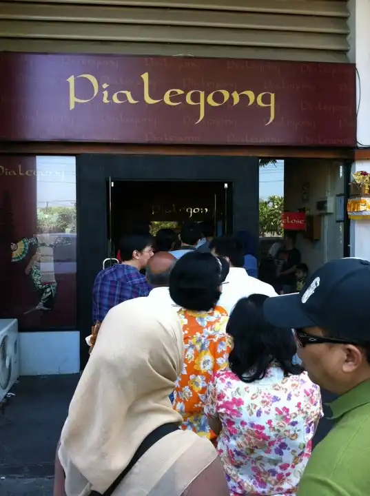 Gambar Makanan Pia Legong 9