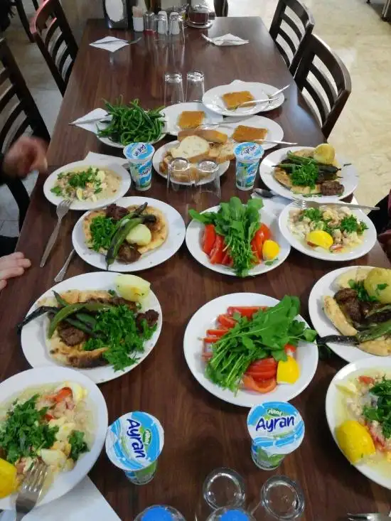 Öz Şimşek Köfte Piyaz'nin yemek ve ambiyans fotoğrafları 3