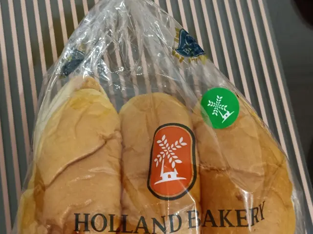 Gambar Makanan Holland Bakery 1