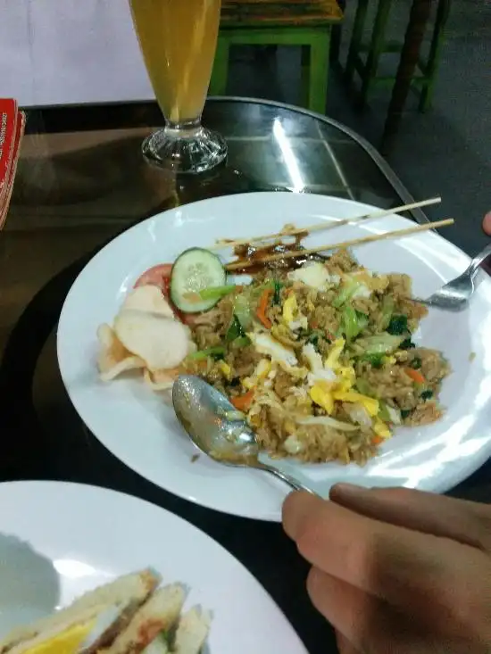 Gambar Makanan Bali Lucky Warung 18