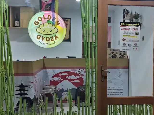 Gambar Makanan Golden Gyoza kemang 1