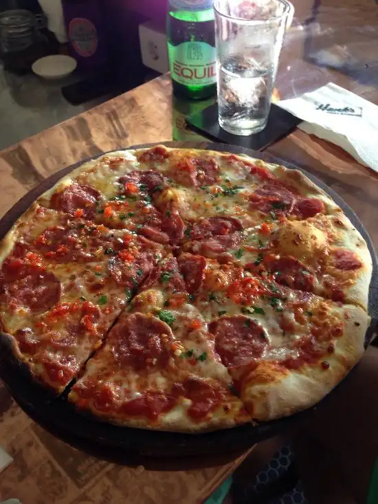 Gambar Makanan Hank's Pizza & Liquor 1