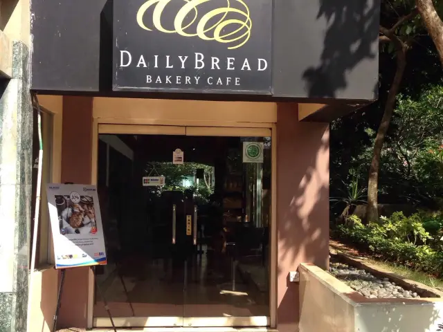 Gambar Makanan Daily Bread Bakery Cafe 3