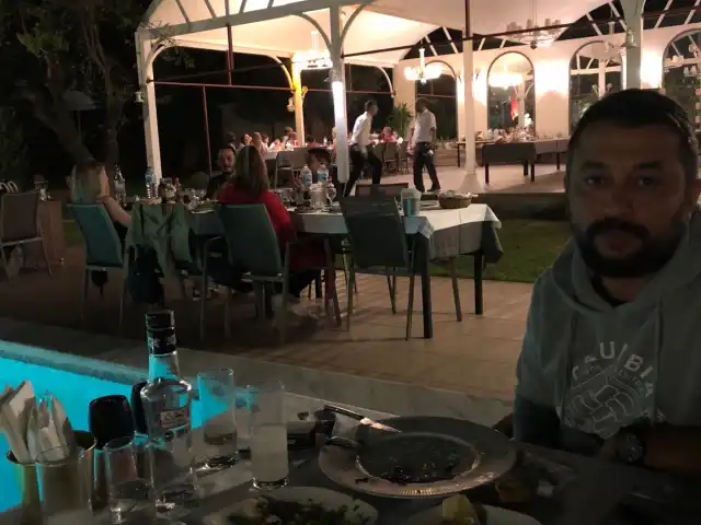 Club Bademli Mezzem Restauran'nin yemek ve ambiyans fotoğrafları 4