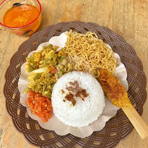 Gambar Makanan Ayam Lilit Pemogan , Nasi Campur Bali, Jl Pemuda Baru 1 No 33 12