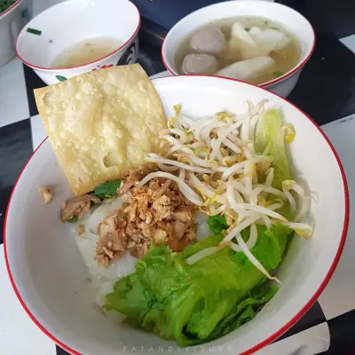 Mie Baso Pangsit & Bakmi Bangka Special 29