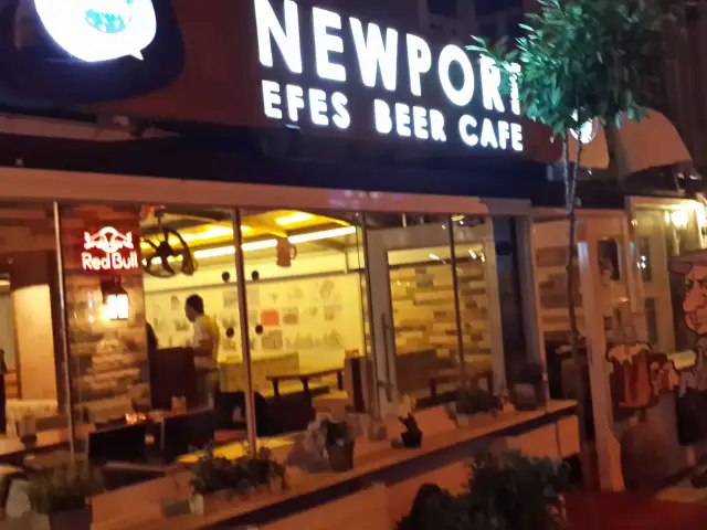 Newport Efes Beer Cafe'nin yemek ve ambiyans fotoğrafları 10