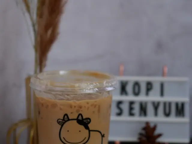 Gambar Makanan Kopi Senyum 8