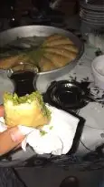 Ustuneller Baklavacisi'nin yemek ve ambiyans fotoğrafları 2