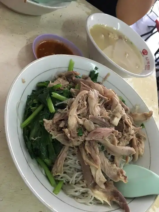 Gambar Makanan Bihun Bebek Kumango 7