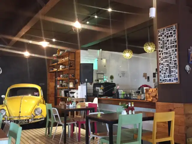 Gajah Tiga Café Food Photo 6