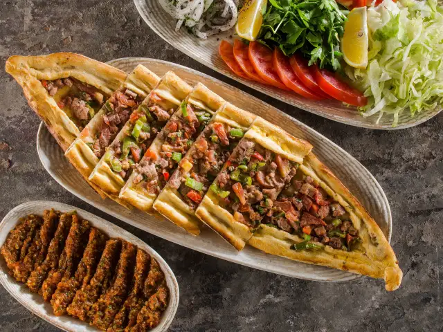 Özer Lahmacun & Döner'nin yemek ve ambiyans fotoğrafları 1