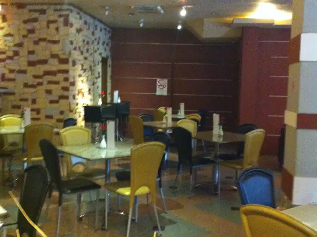 Gambar Makanan Peninsula Restaurant - Hotel Peninsula 6