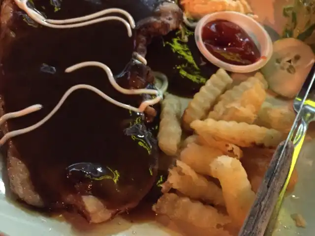 Cafe Bola Bola Chicken Chop Luaskan Kuasamu Food Photo 16