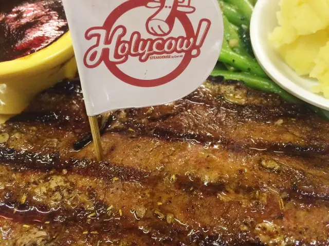 Gambar Makanan Holycow!STEAKHOUSEbyChefAfit 1