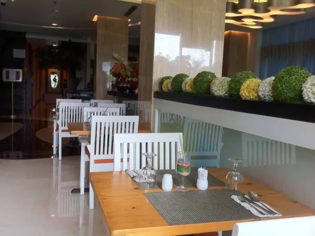 Gambar Makanan Teratai Restaurant - GP Mega Kuningan Hotel 4