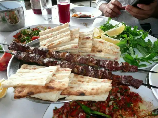 Akşehir Urfa Sofrası'nin yemek ve ambiyans fotoğrafları 2