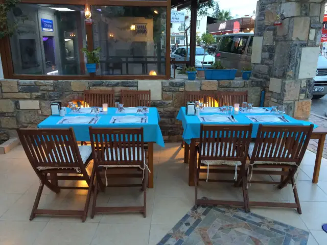 Bitez Balık Evi Çavuş Restaurant'nin yemek ve ambiyans fotoğrafları 2