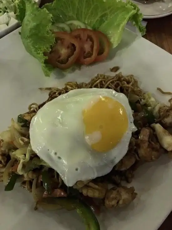 Gambar Makanan Bau Nyale Restaurant 17