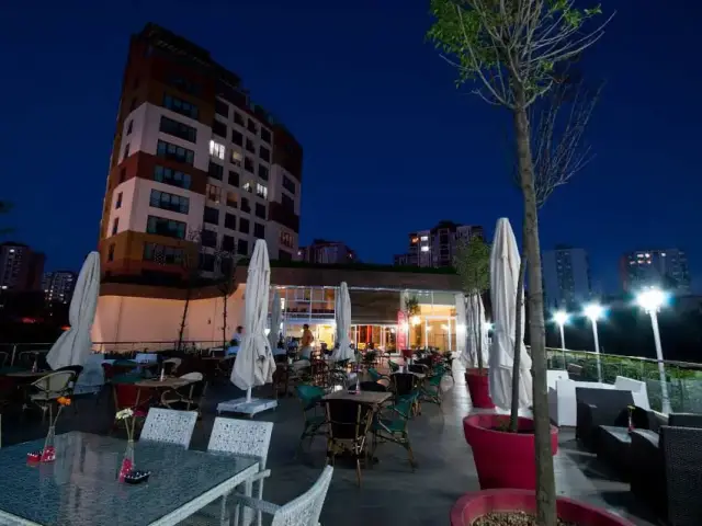 Vatra Cafe & Restaurant'nin yemek ve ambiyans fotoğrafları 13