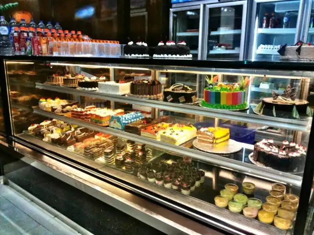 Elna Cake & Bakery