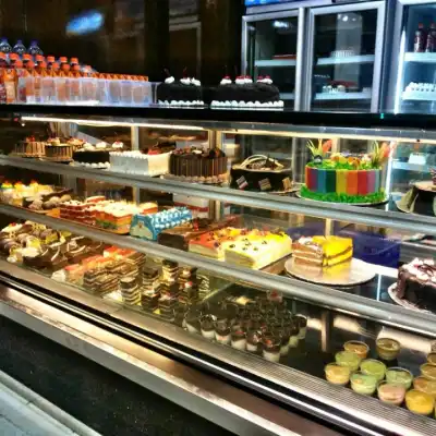 Elna Cake & Bakery