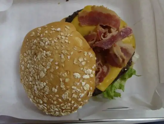 Brothers Burger