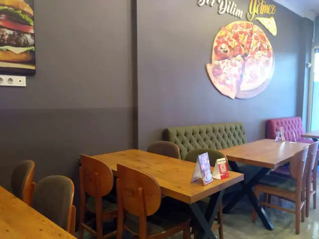 Pasaport Pizza'nin yemek ve ambiyans fotoğrafları 2