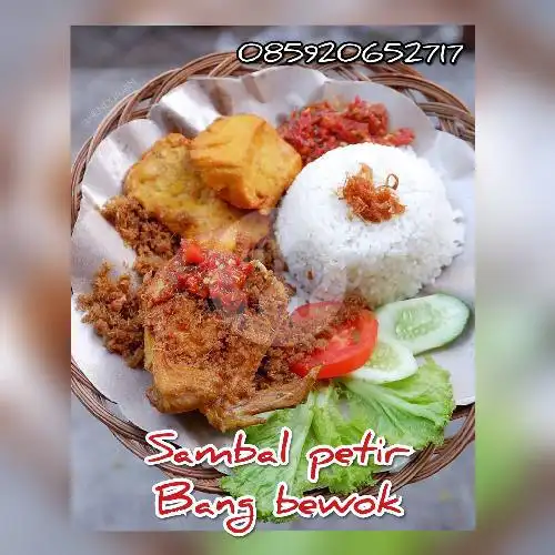 Gambar Makanan Pecel Lele Sambal Petir Bang Bewok, Ciputat Raya 14