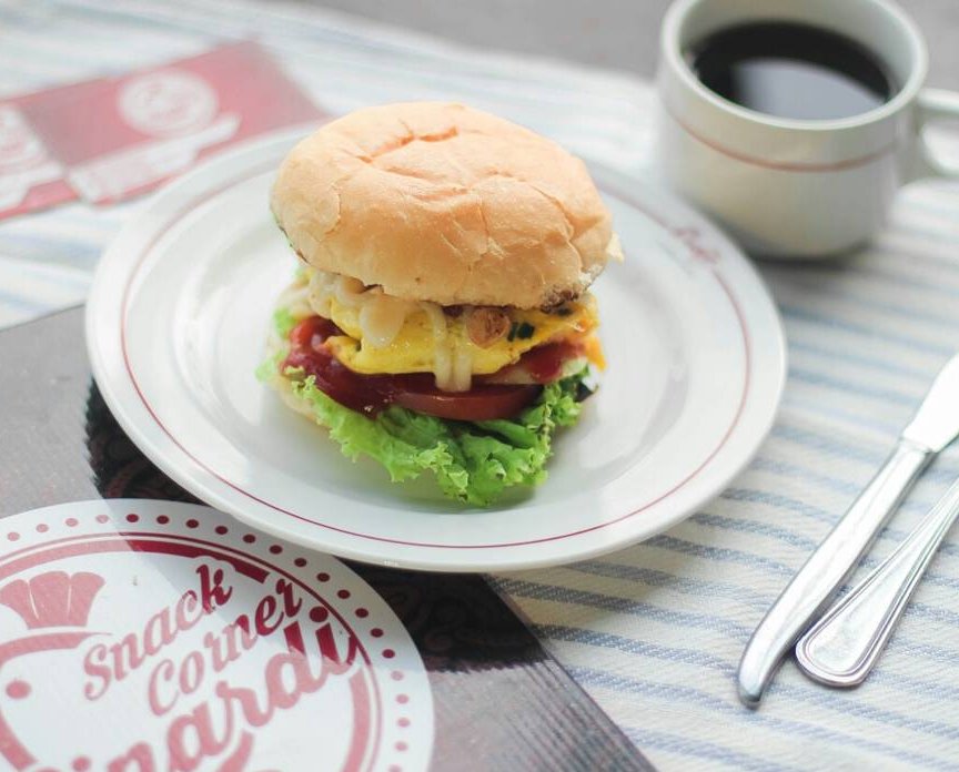 Linardi Snack Corner terdekat Restoran dan Tempat Makan Fast food