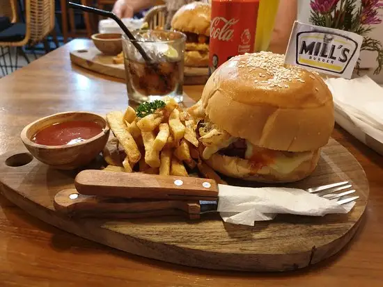 Gambar Makanan Mill's Burger 1