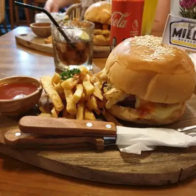 Mill's Burger