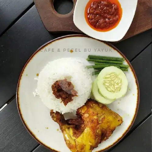 Gambar Makanan Ayam Lalap Tarakan, Permai 18