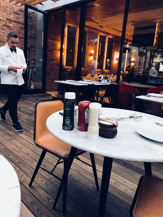 Nusr-Et Steakhouse'nin yemek ve ambiyans fotoğrafları 69