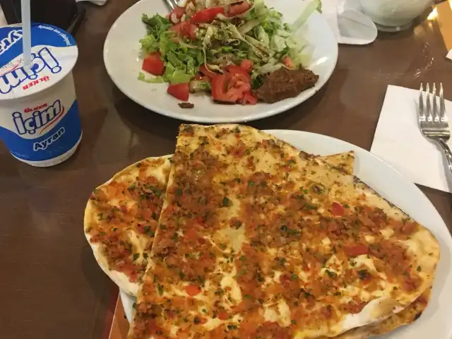 Gaziantep Asma Altı Kebap Lahmacun Salonu'nin yemek ve ambiyans fotoğrafları 2