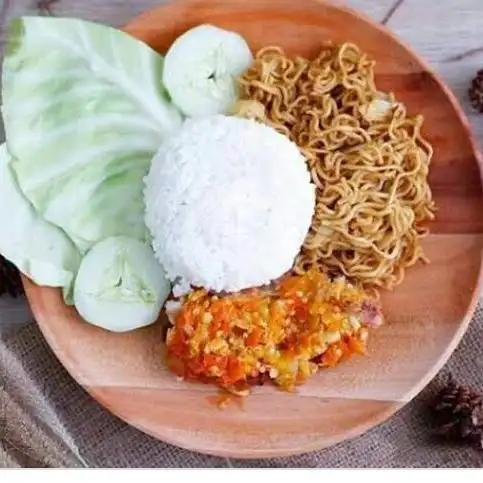 Gambar Makanan Spesial Ayam Geprek Master, Sesetan 9