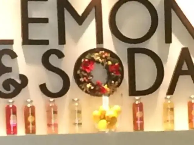 Lemon and Soda Café