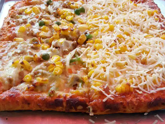 Gambar Makanan E+ Poss Pizza 11