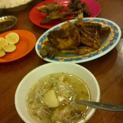 Rumah Makan Keluarga "Sulawesi Baru" - Ayam Goreng & Seafood