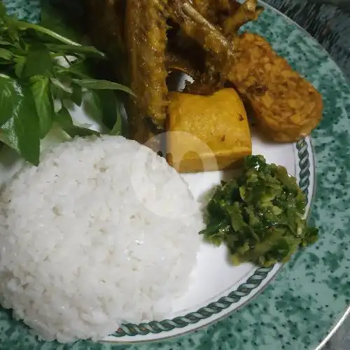 Gambar Makanan Bebek Sambel Ijo Tangkot X Warkop Katakata, Jl. Mochamed Yamin 2