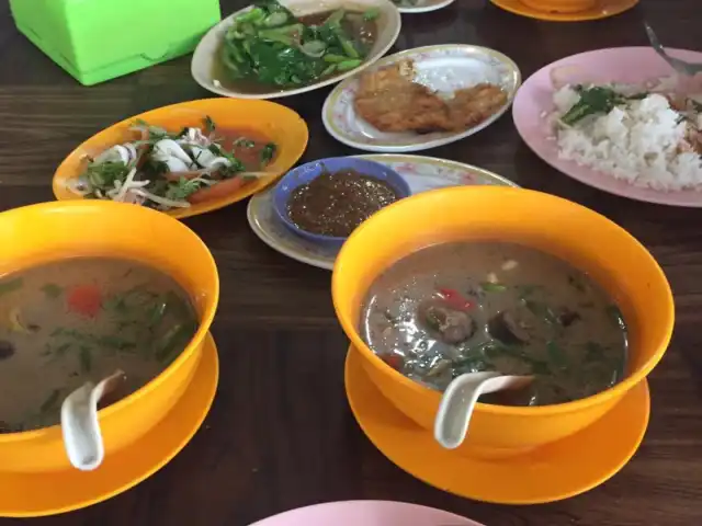 Krua Thai Corner Food Photo 2