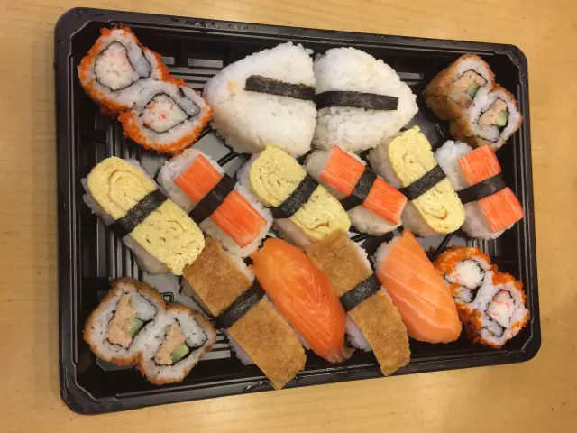 Gambar Makanan Sushi Kiosk 19