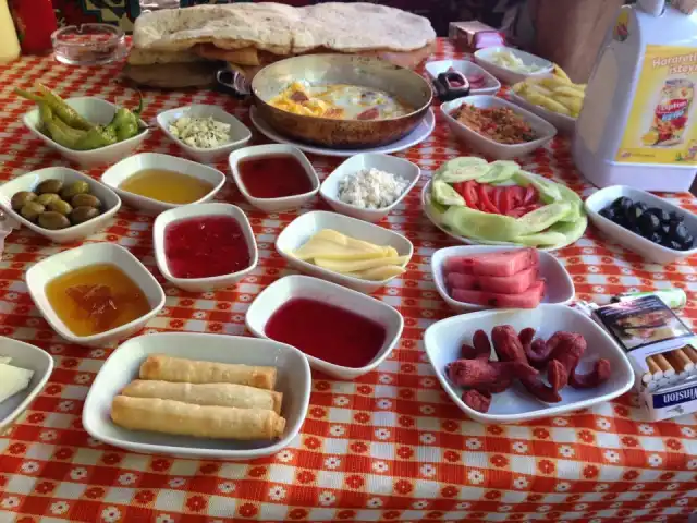 Hilal Piknik Restaurant'nin yemek ve ambiyans fotoğrafları 4