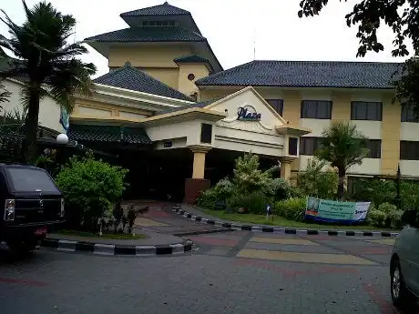 Gambar Makanan Kota Bukit Indah Plaza Hotel 5