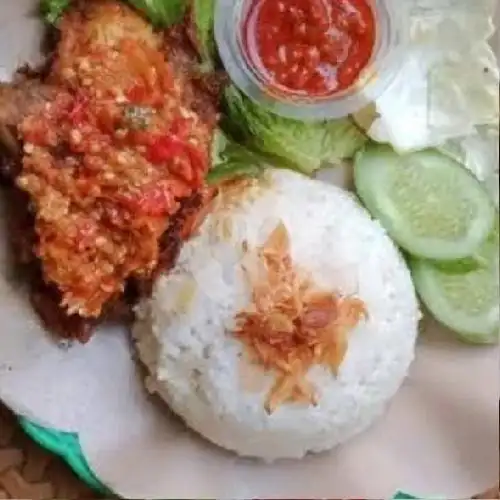 Gambar Makanan Nasi Goreng Yu Narti, Manuk Beri Mergangsan Lor 1