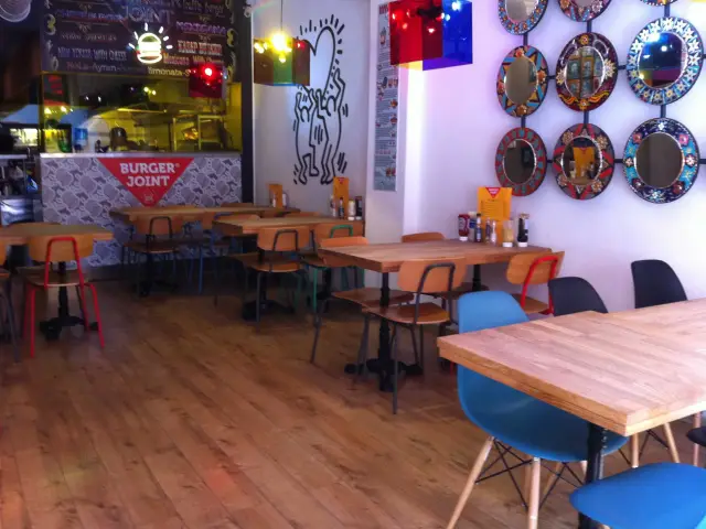 Burger Joint'nin yemek ve ambiyans fotoğrafları 9